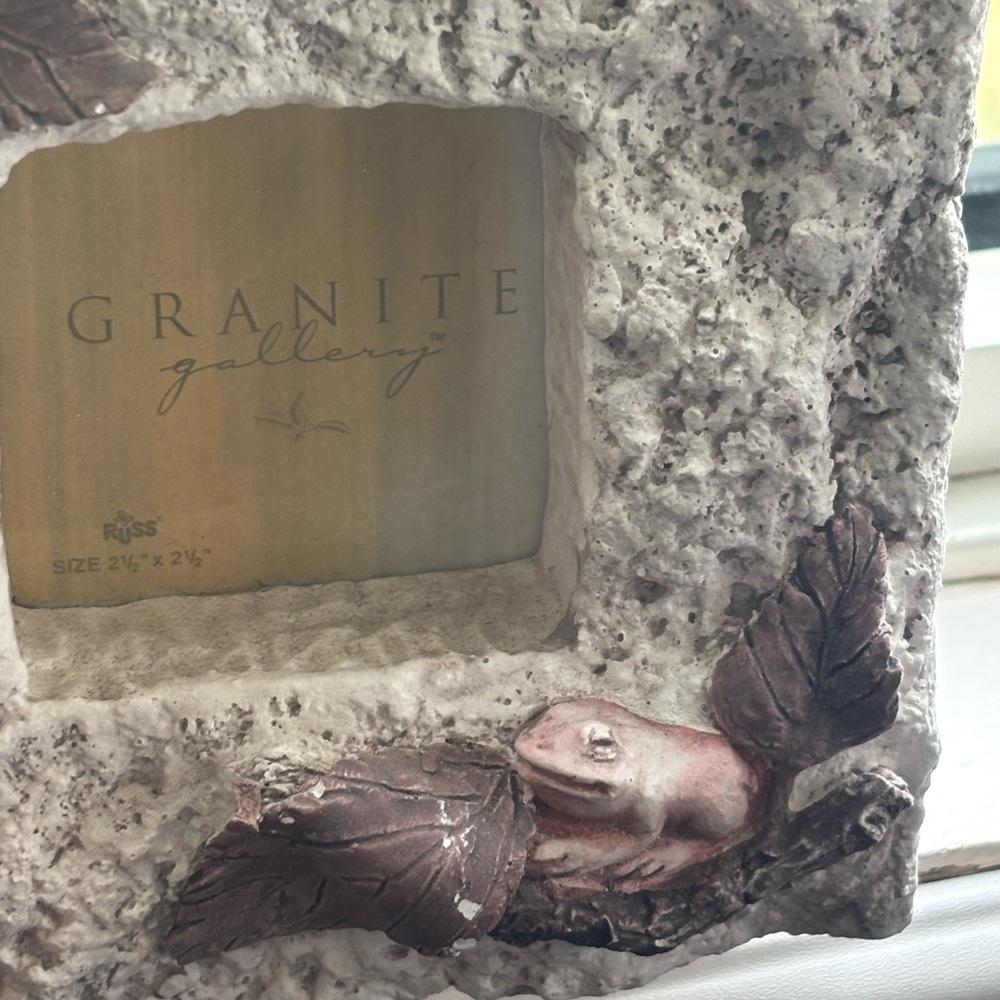 Russ Berrie's Free Standing Granite Gallery Photo Frame Made In Philippines - Picture 11 of 12